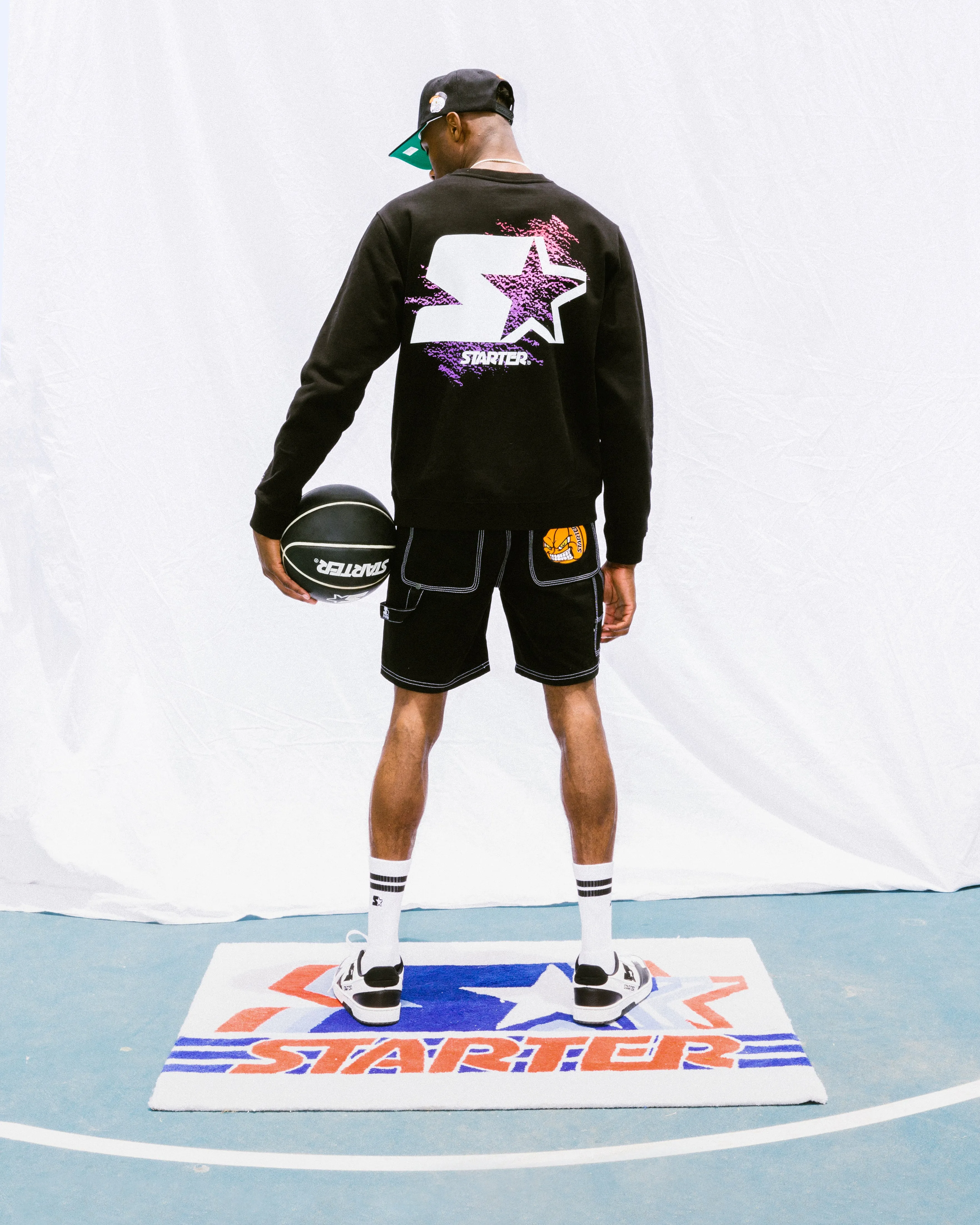 Starter X Space Jam Lola Vintage Crewneck Black